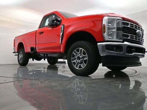 New 2025 Ford F350 XLT w/ FX4 Off-Road Package image 25