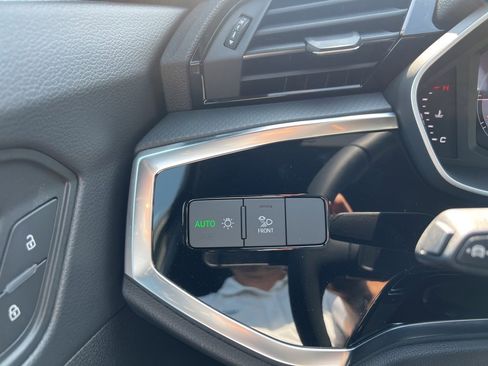 New 2025 Audi Q3 2.0T Premium image 34