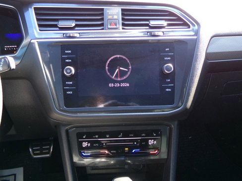Used 2023 Volkswagen Tiguan SE R-Line image 22