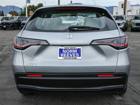Used 2023 Honda HR-V LX image 6