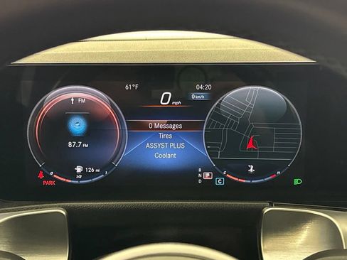 Used 2022 Mercedes-Benz GLB 250 4MATIC image 11