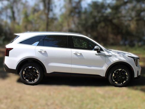 New 2026 Kia Sorento S w/ S Panoramic Sunroof Package image 5