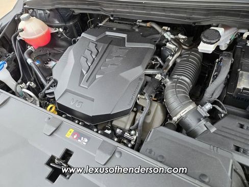 Used 2024 Kia Carnival LX image 19