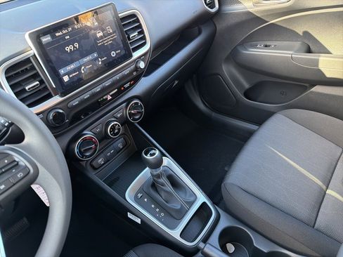New 2026 Hyundai Venue SE image 24