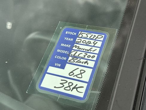 Used 2024 Mercedes-Benz GLC 300 image 24