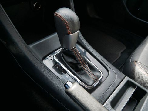 Used 2016 Subaru Crosstrek 2.0i Limited w/ Popular Package #2 image 16