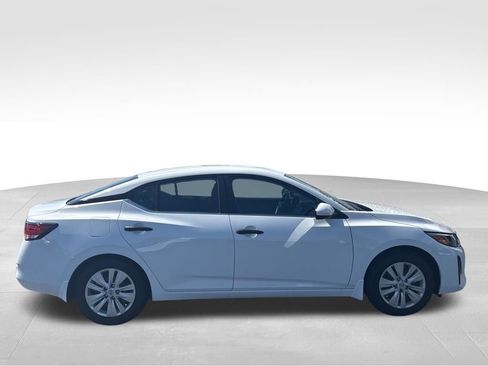 Certified 2025 Nissan Sentra S image 17