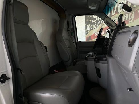 Used 2013 Ford E-450 and Econoline 450 Super Duty w/ PWR Locks & Windows Group image 15