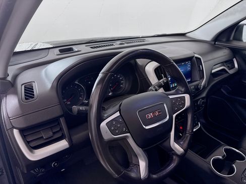 Used 2021 GMC Terrain SLT w/ Elevation Edition image 9