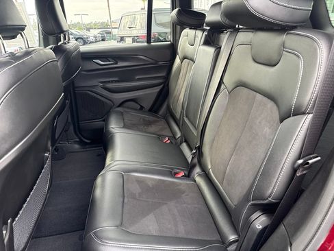 Certified 2023 Jeep Grand Cherokee Altitude RWD image 15