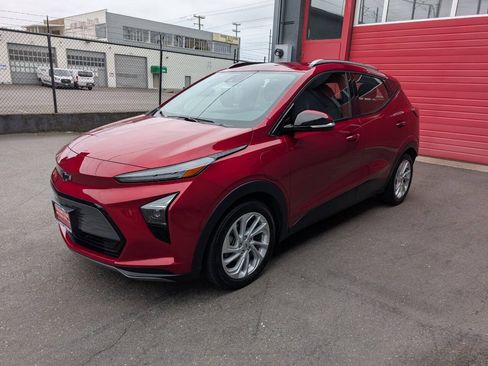 Used 2023 Chevrolet Bolt EUV LT FWD image 6