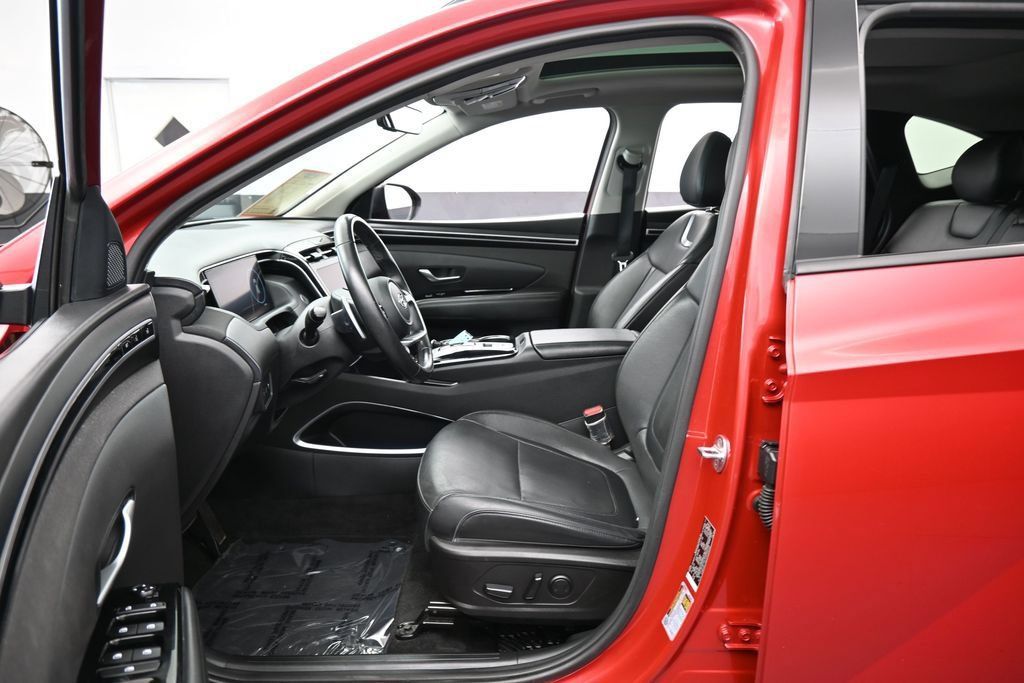 Used 2023 Hyundai Tucson Limited w/ Cargo Package AWD/4WD image 12