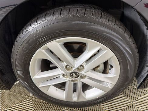 Used 2021 Toyota Corolla SE FWD image 12