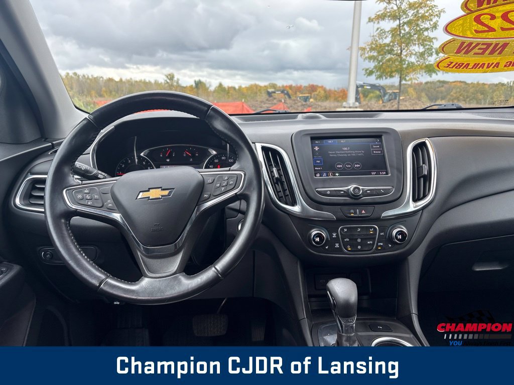 Used 2022 Chevrolet Equinox LT FWD image 2