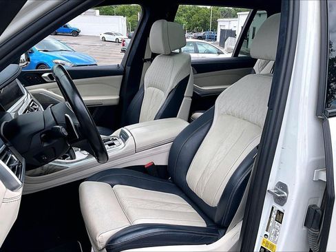 Used 2021 BMW X7 M50i AWD/4WD image 22