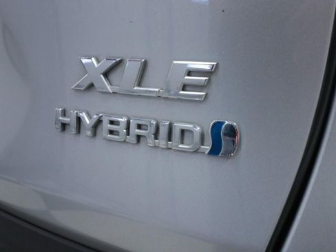 Used 2022 Toyota RAV4 XLE w/ Convenience Package AWD/4WD image 26