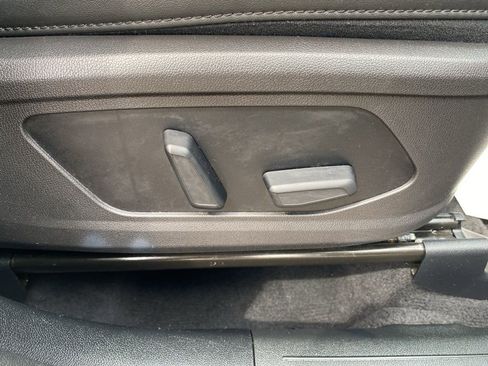 Certified 2022 Kia Sorento SX image 12