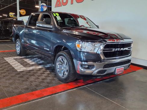 Used 2019 RAM 1500 Big Horn AWD/4WD image 2