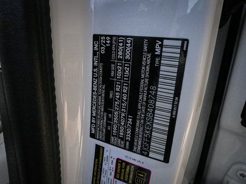 Used 2025 Mercedes-Benz GLS 450 4MATIC image 36