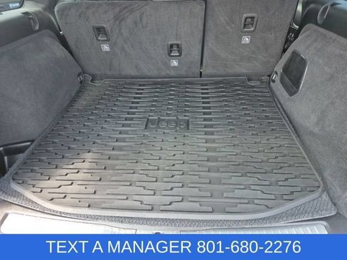 Used 2022 Jeep Grand Cherokee Summit w/ Adv Protech Group IV AWD/4WD image 16