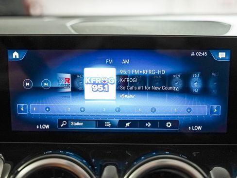 Certified 2023 Mercedes-Benz GLB 250 w/ Premium Package image 20