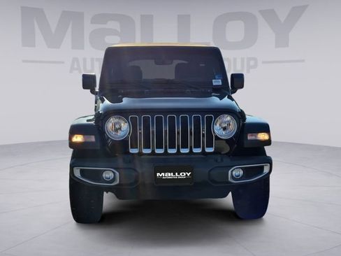 Used 2023 Jeep Wrangler Unlimited Sahara AWD/4WD image 8