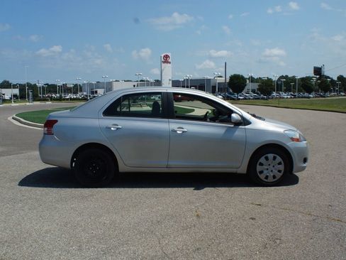 Used 2010 Toyota Yaris Sedan FWD image 13