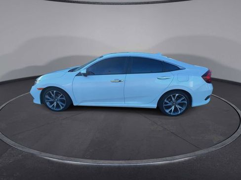 Used 2019 Honda Civic Touring image 5
