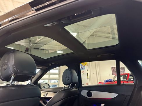 Used 2021 Mercedes-Benz GLC 300 image 28