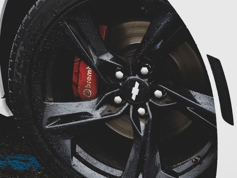 Used 2019 Chevrolet Camaro SS image 2