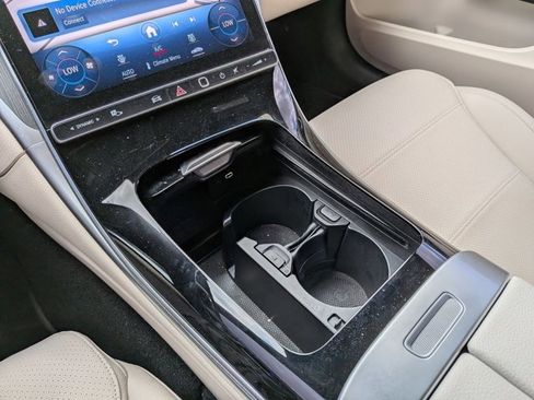 Used 2024 Mercedes-Benz C 300 Sedan image 12