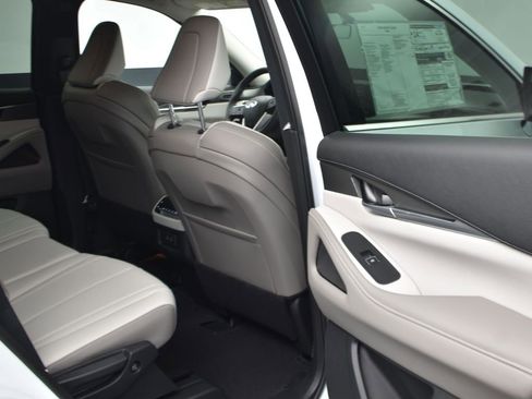 Used 2026 INFINITI QX60 Pure w/ Cargo Package image 17