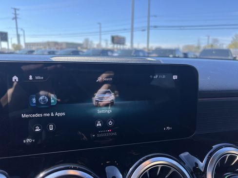 Used 2022 Mercedes-Benz GLB 250 4MATIC image 29