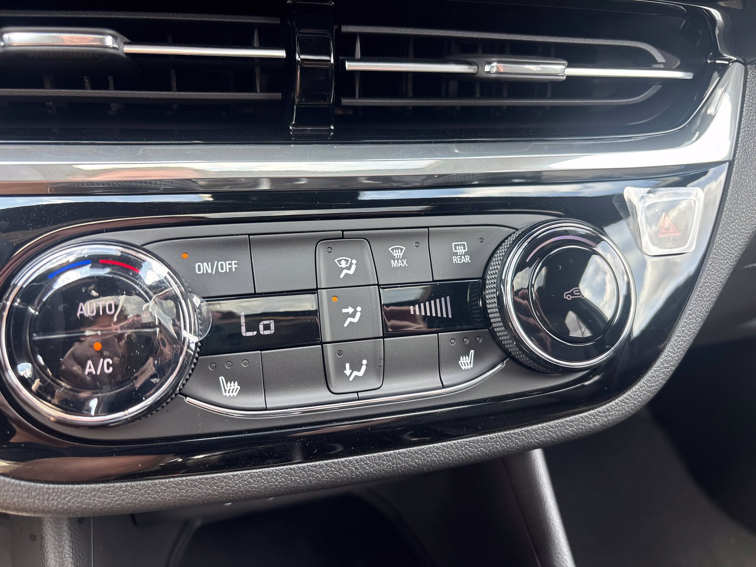 New 2026 Buick Envista Sport Touring w/ Convenience I Package FWD image 19