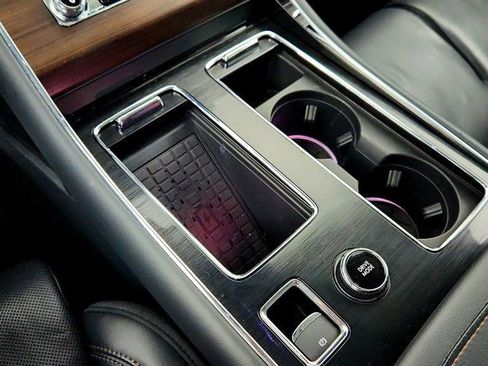 Used 2025 Lincoln Aviator Reserve w/ Equipment Group 201A image 16