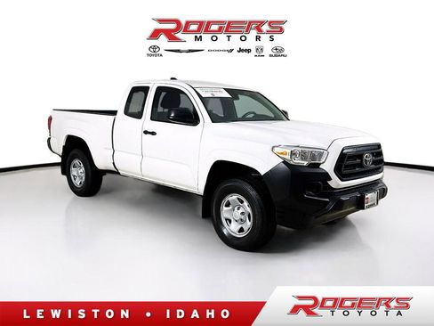 Certified 2022 Toyota Tacoma SR image 1