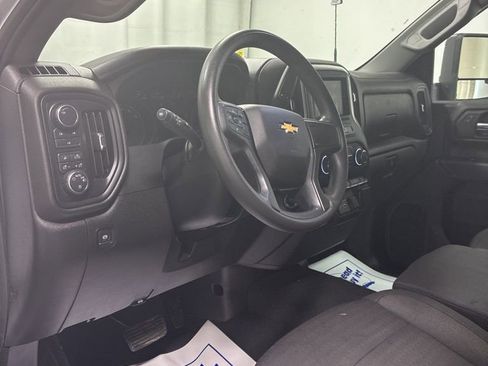 Used 2025 Chevrolet Silverado 2500 Custom w/ Custom Value Package image 12