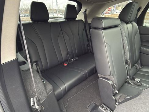 Used 2023 Acura MDX SH-AWD w/ Technology Package image 21