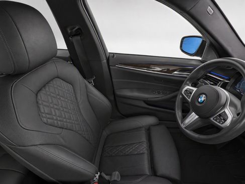 Used 2023 BMW 540i w/ M Sport Package RWD image 12