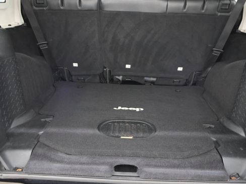 Used 2016 Jeep Wrangler Unlimited Sahara AWD/4WD image 26