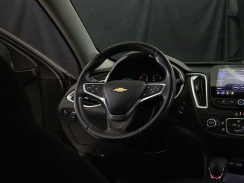 Used 2022 Chevrolet Malibu RS image 14