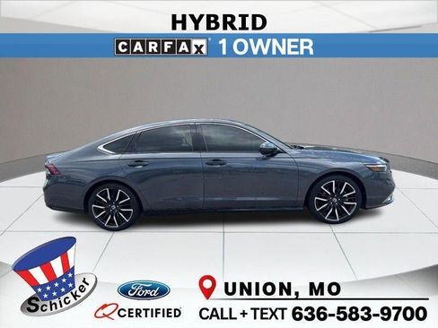 Used 2023 Honda Accord Touring image 1