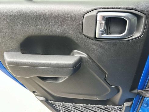 Used 2024 Jeep Wrangler Sport S image 18