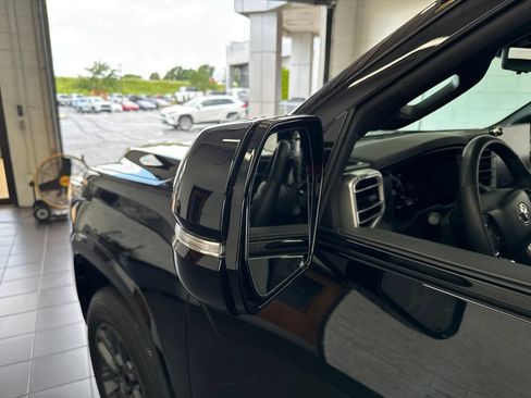 Certified 2025 Toyota Tundra Platinum AWD/4WD image 12