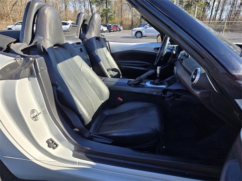 Used 2016 MAZDA MX-5 Miata Grand Touring image 13