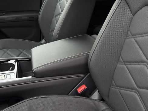 New 2026 Volkswagen Atlas SE image 24