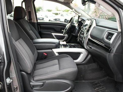 Used 2021 Nissan Titan SV w/ SV Convenience Package AWD/4WD image 39