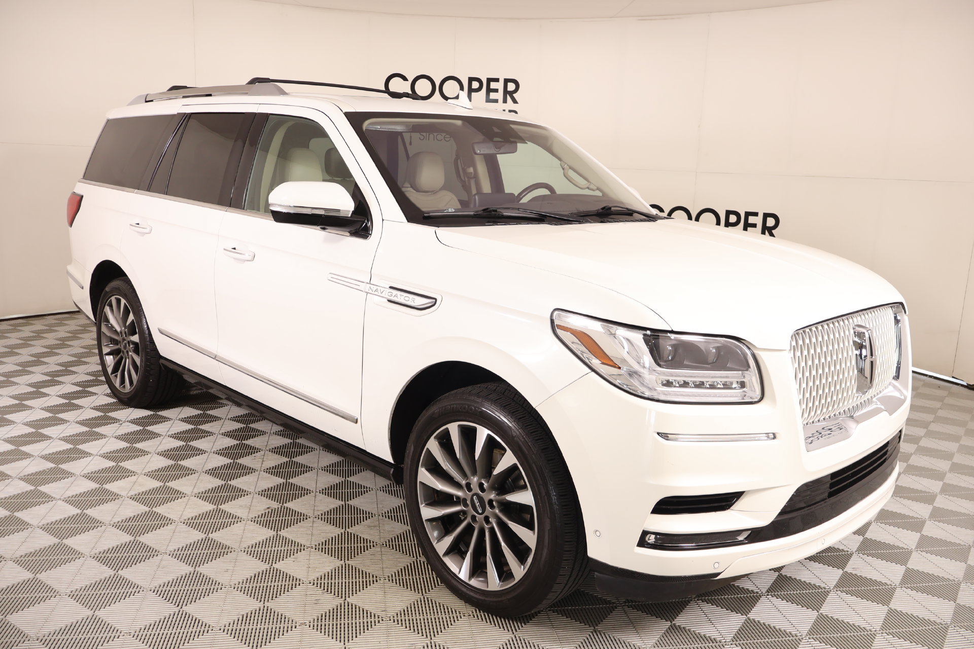 Used 2020 Lincoln Navigator Reserve w/ Equipment Group 208A Reserve AWD/4WD image 1