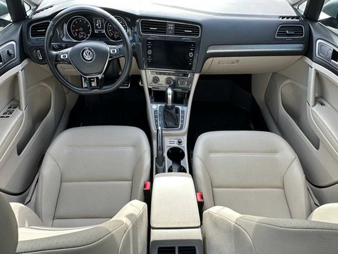 Used 2019 Volkswagen Golf Alltrack SE image 18