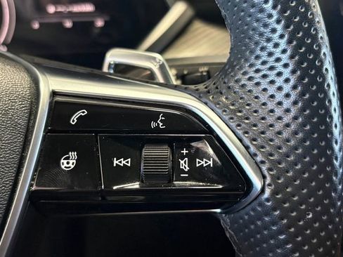 Used 2022 Audi e-tron GT Premium Plus w/ Performance Package image 28